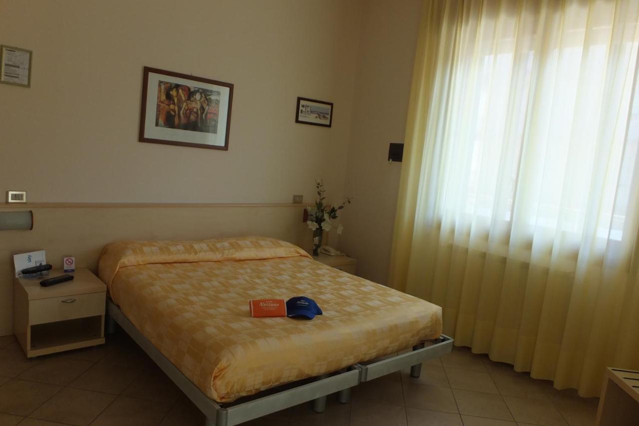 סוטומרינה Hotel Nettuno מראה חיצוני תמונה