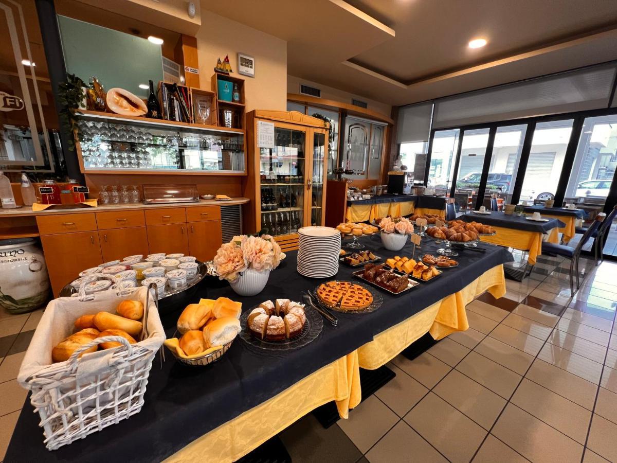 סוטומרינה Hotel Nettuno מראה חיצוני תמונה