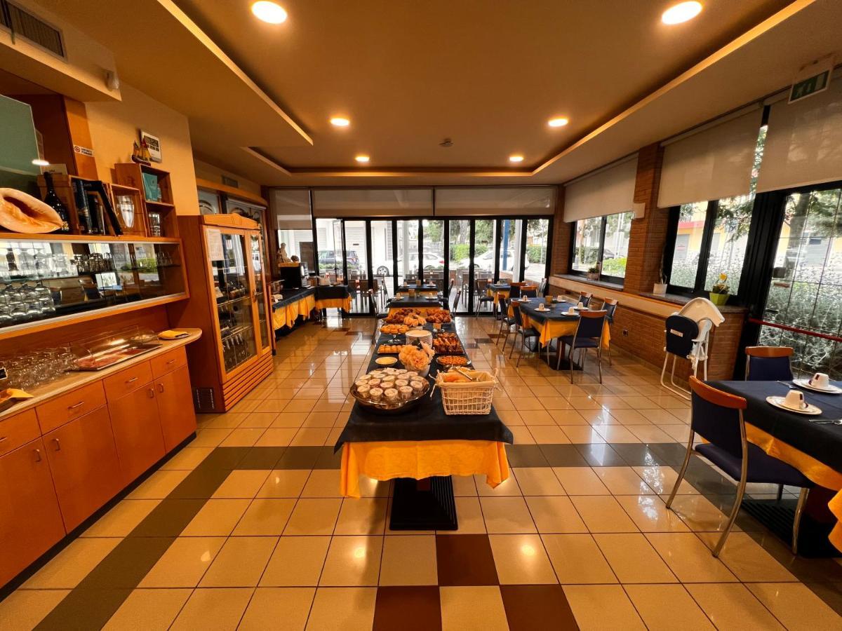סוטומרינה Hotel Nettuno מראה חיצוני תמונה