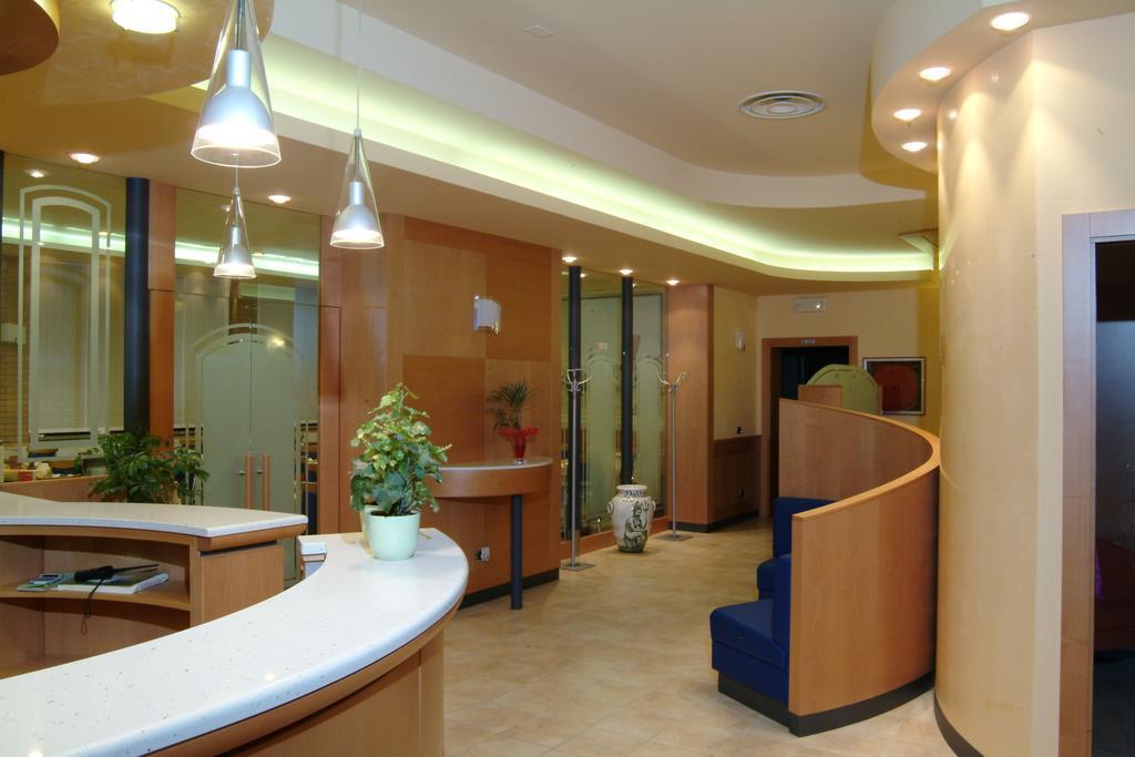 סוטומרינה Hotel Nettuno מראה חיצוני תמונה